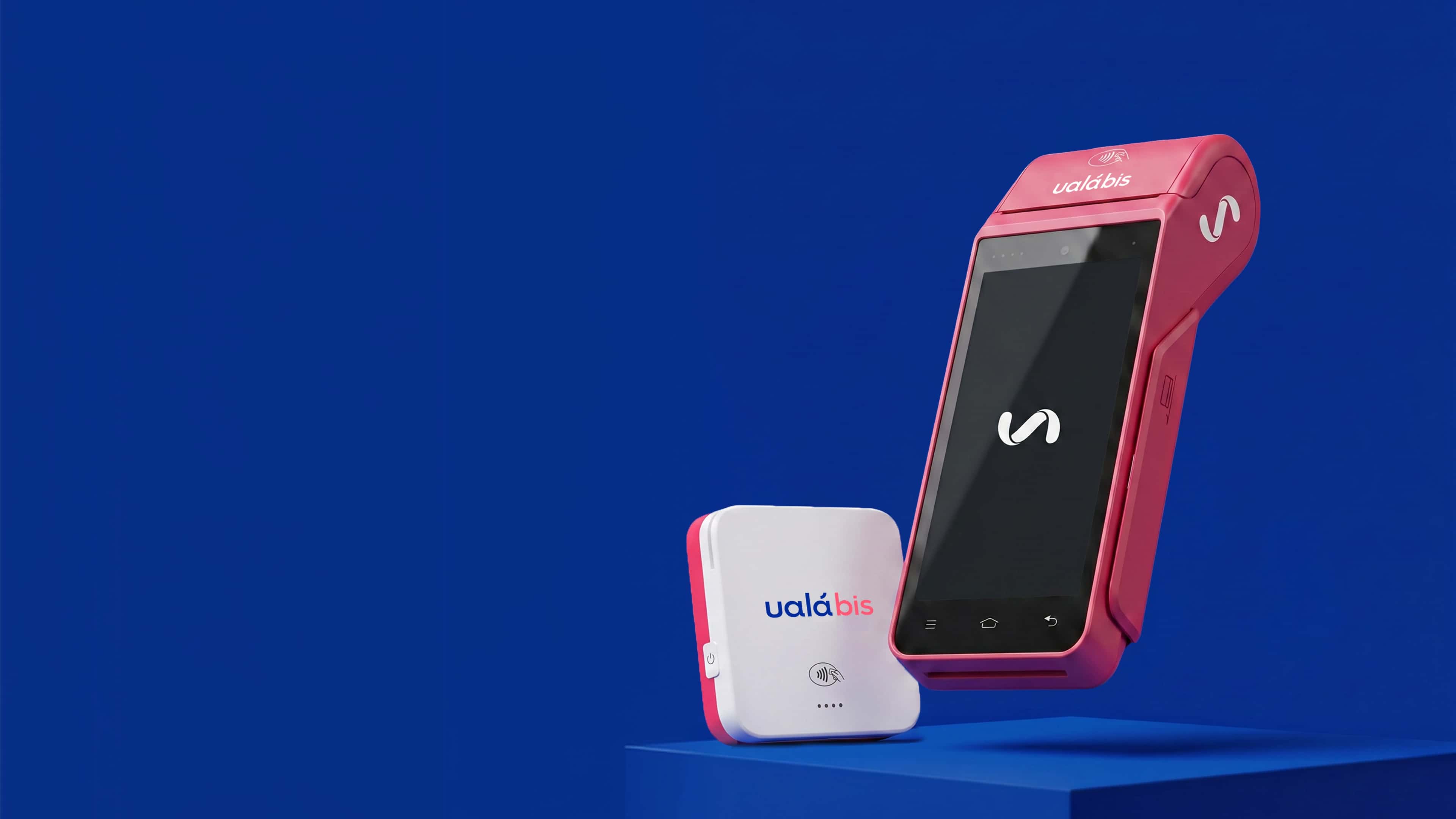 Imágen mujer con POS Pro y POS Mini